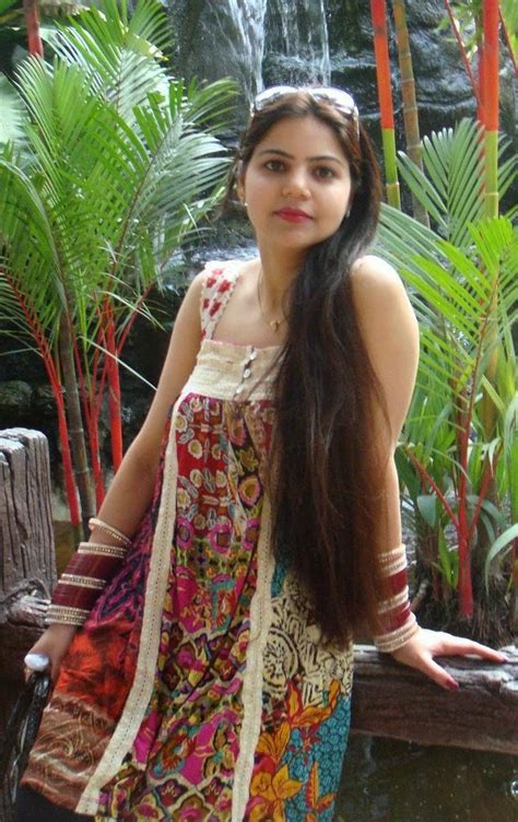 Indian Hot Newly Married Girls On Honeymoon Trip Pictures Indie Outfits Summer Indie Outfits