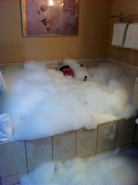 Irti Funny Picture 4068 Tags Too Many Bubbles Bubble Bath Guy Head Overflow