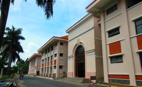 Khoa bao gồm 20 giường bệnh điều trị nội trú, có phòng làm test và điều trị tâm lý, phòng tư vấn. Bệnh Viện Tâm Thần Trung Ương 2 đang có 44 công việc. Ứng tuyển ngay!