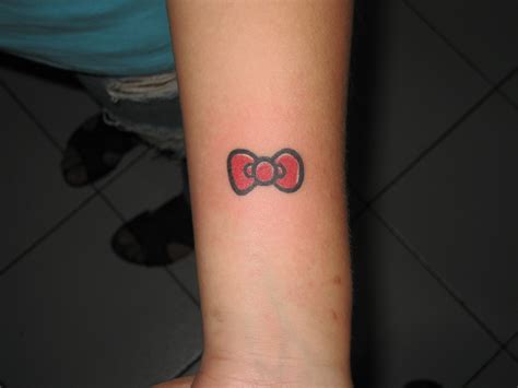 Hello Kitty Bow Outline