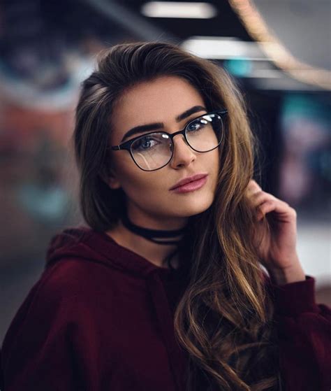Pin By Dax Cherry On Glasses‍ Portrait Photography Women Portrait Portrait Photography