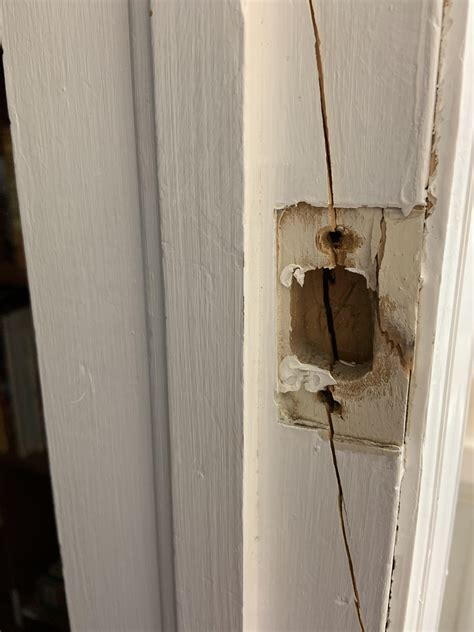 Fix Crack In Door Frame Tracsc