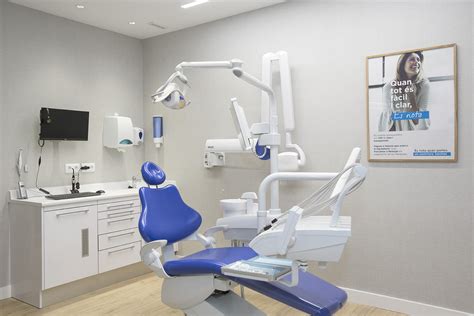 Clinica Dental Sanitas Santa Eulalia Dentistas Barcelona Sanitas