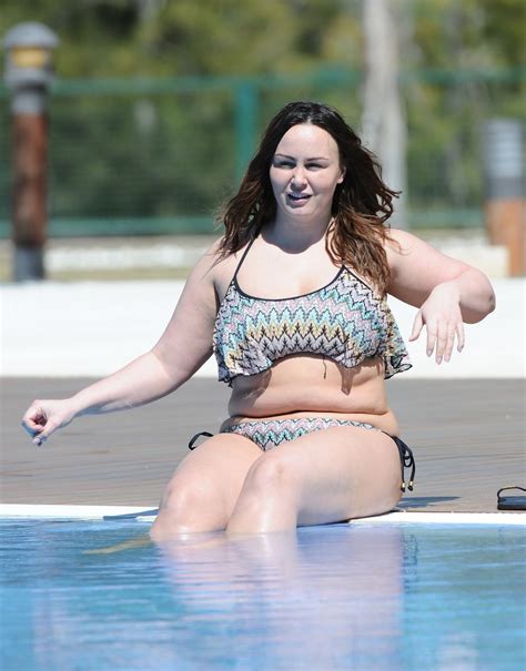 Chanelle Hayes Shows Off Her Full Figure In A Zigzag Print Bikini Mirror Online