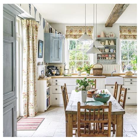 Pin By Gertie7 On Cozy Cottage Kitchens Rustic Kitchen Rustic