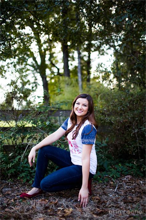 The Ultimate Girls Senior Photography Posing Guide