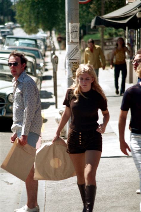 40 Candid Photographs Capture Street Styles Of San Francisco Girls In The Early 1970s ~ Vintage