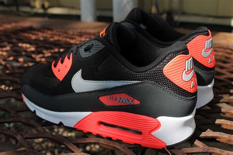 Nike Air Max 90 Essential Black Infrared Freshly Laced