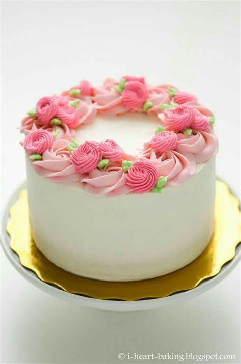 Fun and easy way to decorate a birthday cake cupcake diaries. Pin by Dulzuras Madeleine on Cake ideas | Cake decorating ...