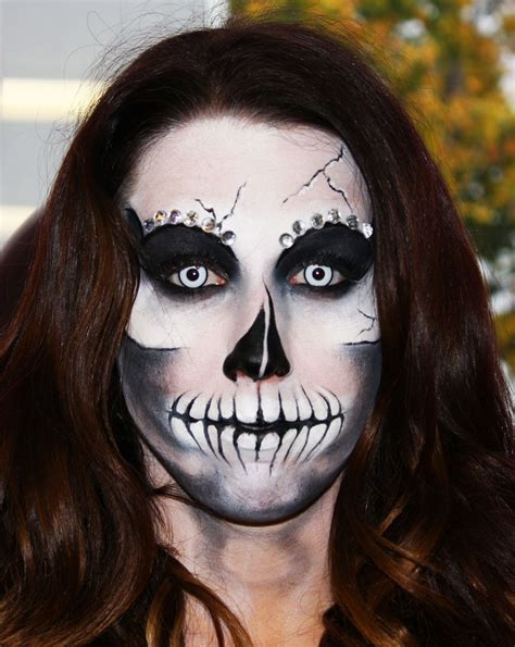 Squelette | Halloween face makeup, Face makeup, Halloween face