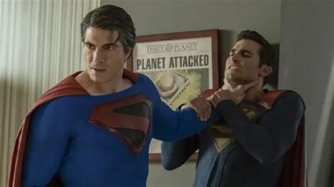 Crise Nas Infinitas Terras Cena De Luta Entre Superman Foi Homenagem A
