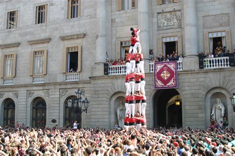 Castellers Para El Mes De Junio Diario De Viaje Barcelona Guía De