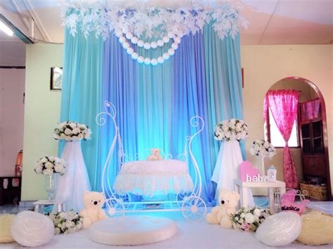 Legaa akhirnya majlis dah selesai.dah takde nervous2 lagi dah dok pikir cmne nk mekap muka achik, mcm mane nak hias pelamin achik.mulanya. Pelamin cukur jambul Fantasy pram Cradle Frozen theme ...
