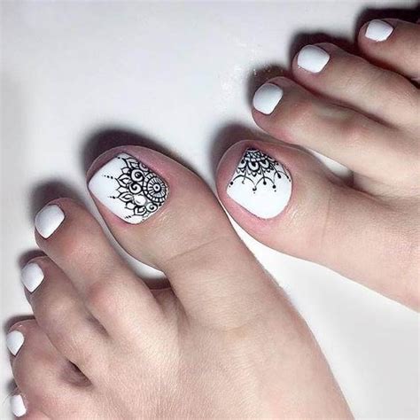 Es importante que consientas a tus pies como a tus manos, hoy llega un decorado de uñas especialmente para tus pies. ¿Quieres lucir uñas decoradas para pies elegantes ...