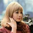 40 Beautiful Color Photos of Marianne Faithfull in the 1960s ~ Vintage ...