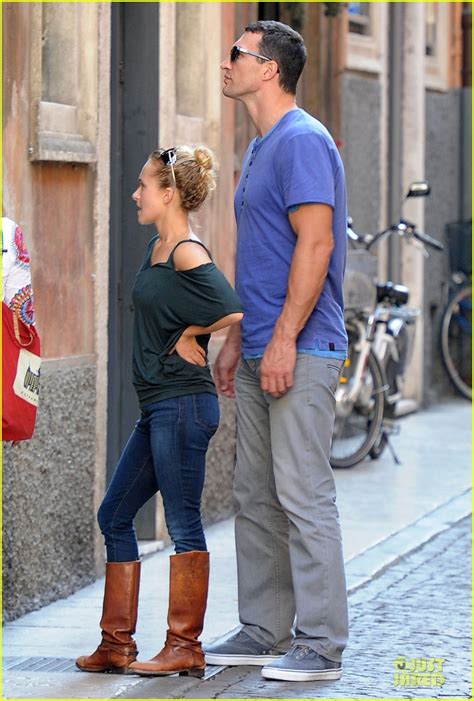 Hayden Panettiere And Wladimir Klitschko Verona Sightseeing Couple