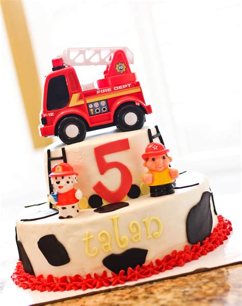 1.free fire 2nd anniversary event full details, 2.how to collect chocolate cake, 2 free panda, free pet. Fire Truck Cakes - Decoration Ideas | Little Birthday Cakes