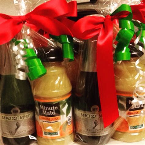 Christmas gifts, the perfect one is right here, in stock now! Mini champagne & orange juice . Mimosa time , party favor ...