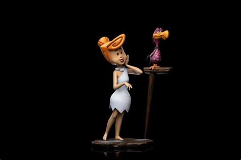 The Flintstones Wilma Flintstone 110 Art Scale Statue Iron Studios