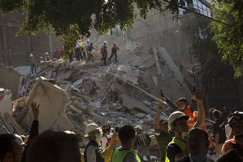 The earthquake forced many to relive the trauma of a magnitude 7 earthquake that devastated the country in 2010. Chivas & Atlas Fans Proved There Are Bigger Things Than ...