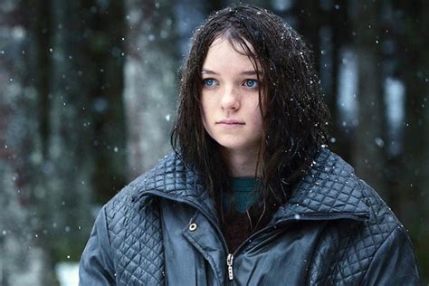 Amazon original series, exclusively on prime video. Hanna : La jeune tueuse devient dès à présent la cible de ...