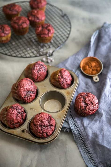 Red velvet muffins are just as delicious as they look. Red Velvet Chocolate Chip Muffins | lemonsforlulu.com