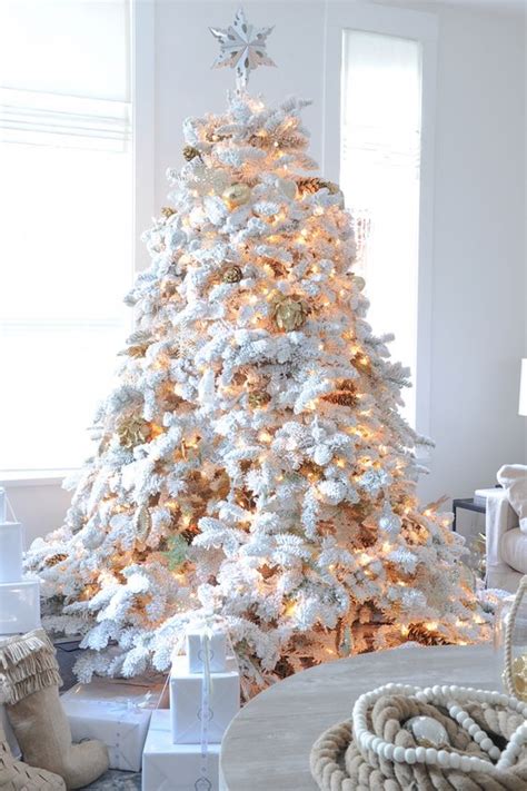 26 Best Flocked Christmas Tree Décor Ideas Digsdigs