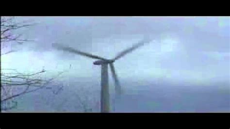 A Violent Wind Destroyed A Wind Turbine Youtube