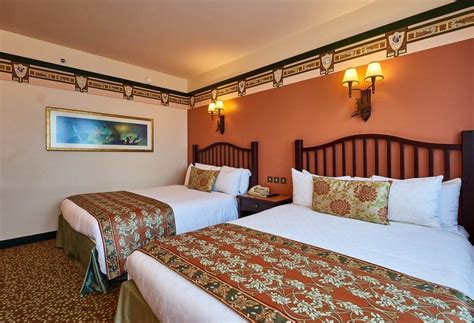 Castle club suites are all situated on the third floor of the hotel and are served by a private lift and reception desk. Hotel Disney's Sequoia Lodge, Disneyland Paris: the best offers with Destinia