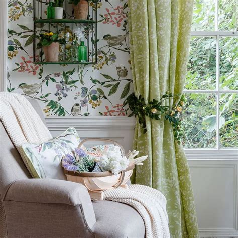Botanical Inspired Room Schemes That Invite Florals And Foliage Into