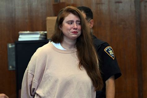 Woman Pleads Guilty To Fatally Shoving 87 Year Old Broadway Singing