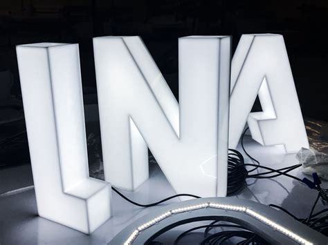 Fully Illuminated Dimensional Acrylic Letters Front Signs