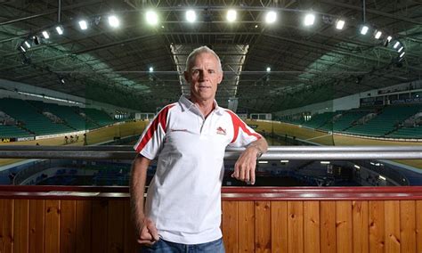 shane sutton resigns as british cycling chief amid bullying and sexism probe daily mail online