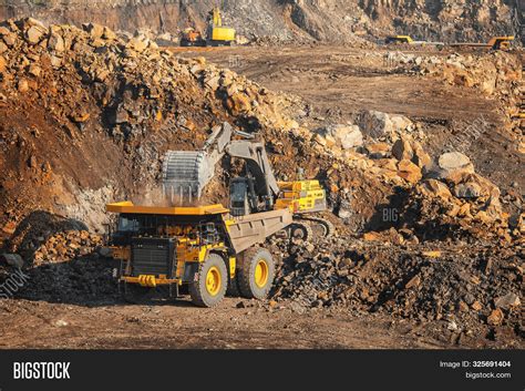 Gold Ore Mining Image And Photo Free Trial Bigstock