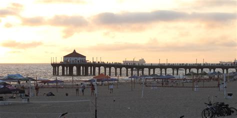 Moving to Manhattan Beach, CA | Moving Happiness Home