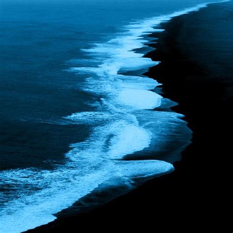 Light academia is an academic aesthetic and emotionally positive and visually lighter counterpart of dark academia. Blue Makes Me Happy | Blue aesthetic, Instagram, I am blue