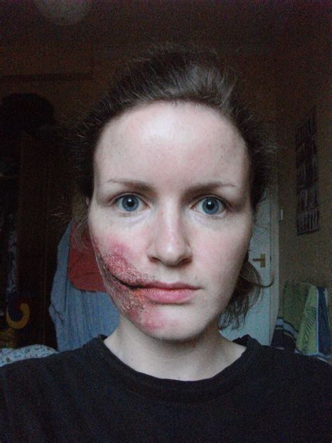 I thought someone had actualy hurt you. Miriam Wilson Theatrical Makeup Design: Half Glasgow Smile