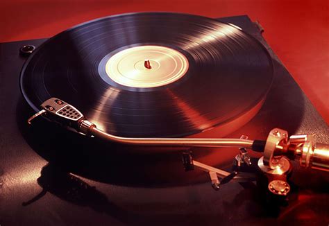 Top 5 Reasons Why Vinyl Records Are Better Than Digital Music Flux