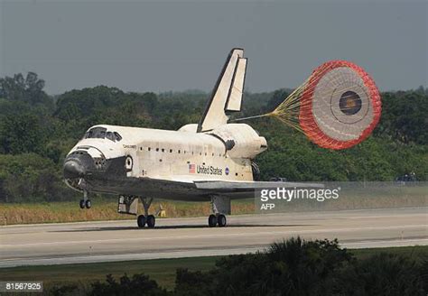 Us Space Shuttle Chute Photos And Premium High Res Pictures Getty Images