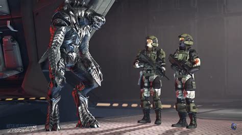 The Arbiter Next To Some Marines To Show How Tall He Is Not Original