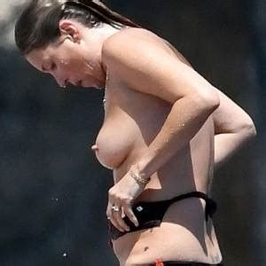 Gisele Bundchen Topless In Pool Scandal Planet My XXX Hot Girl