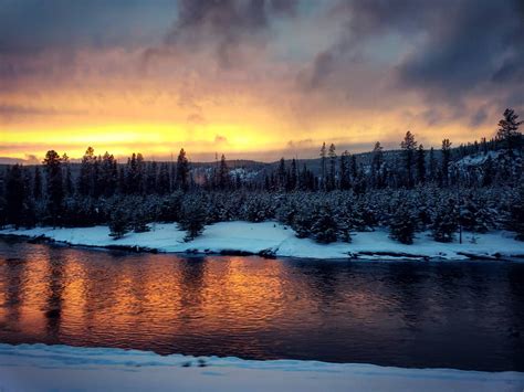 Sunset In The Winter Time In Yellowstone National Park Rwinterporn