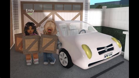 Moving To Our New House Roblox Bloxburg Roleplay Wvoices Youtube