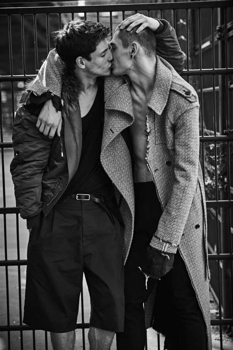 2 Models Kissing