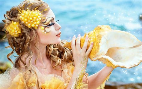 Beautiful Golden Mermaid And Shell Professional Makeup