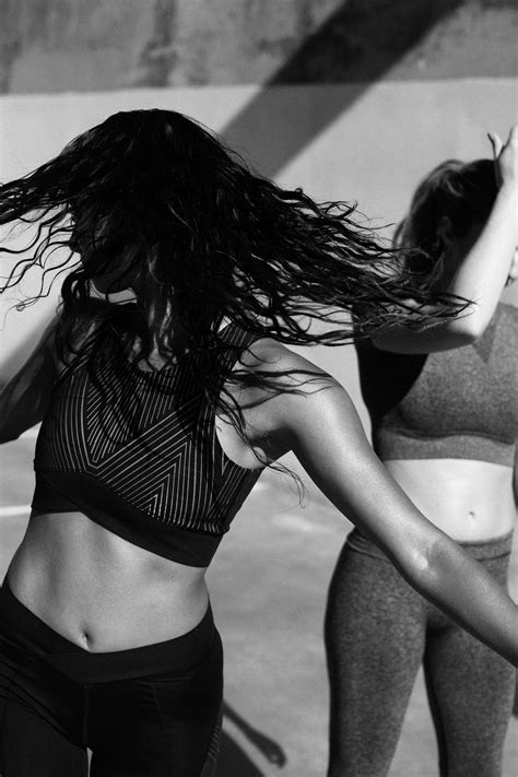Beyonc S New Activewear Line Ivy Park Has Arrived Sport Editorial Editorial Fashion Zumba