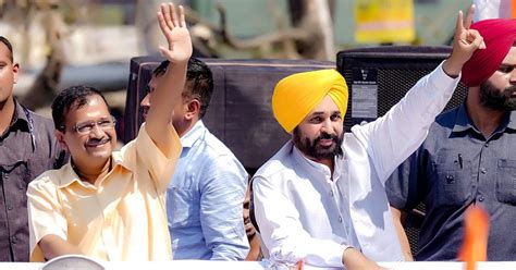 kejriwal meets punjab officials without bhagwant mann opposition alleges ‘remote control