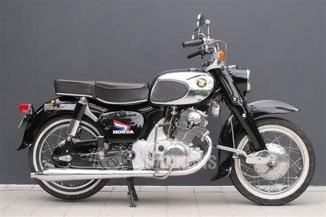 1967 honda motorcycle 50 65 90 160 305 450 sales brochure dream. Sold: Honda Dream 305cc Motorcycle Auctions - Lot K - Shannons