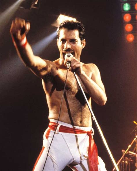 Swashvillage Les Moments Les Plus Emblématiques De Freddie Mercury 10