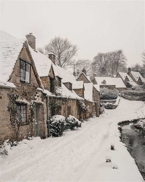 Winter Wonderland In The Cotswolds English Villages Covered In Snow